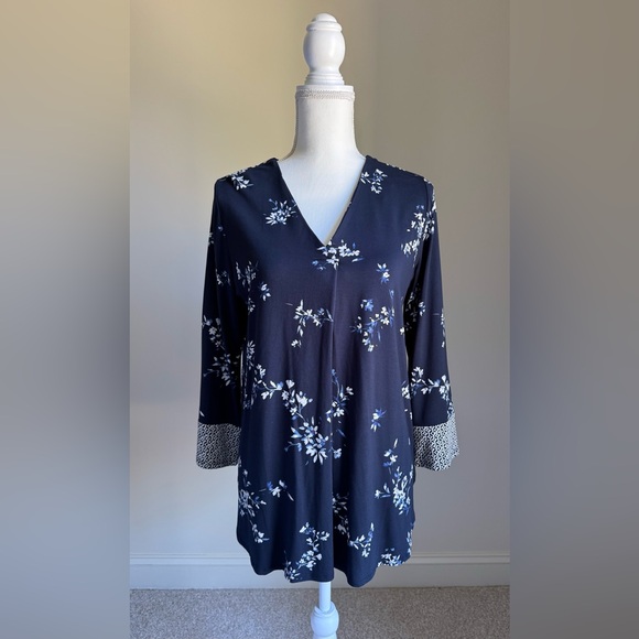 J. Jill Tops - SOLD! J.JILL Navy Blue Floral 3/4 Sleeve Tunic Top Sz M